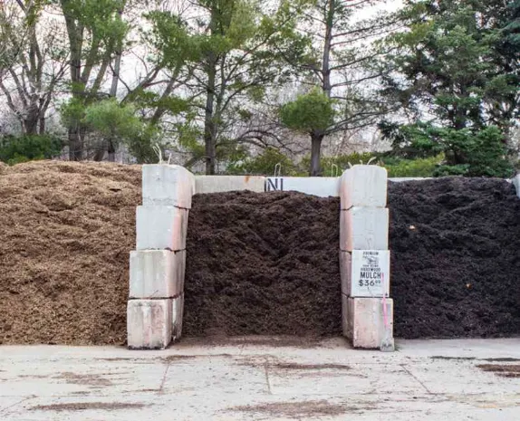 Bulk Mulch Storage - Gen Lawn
