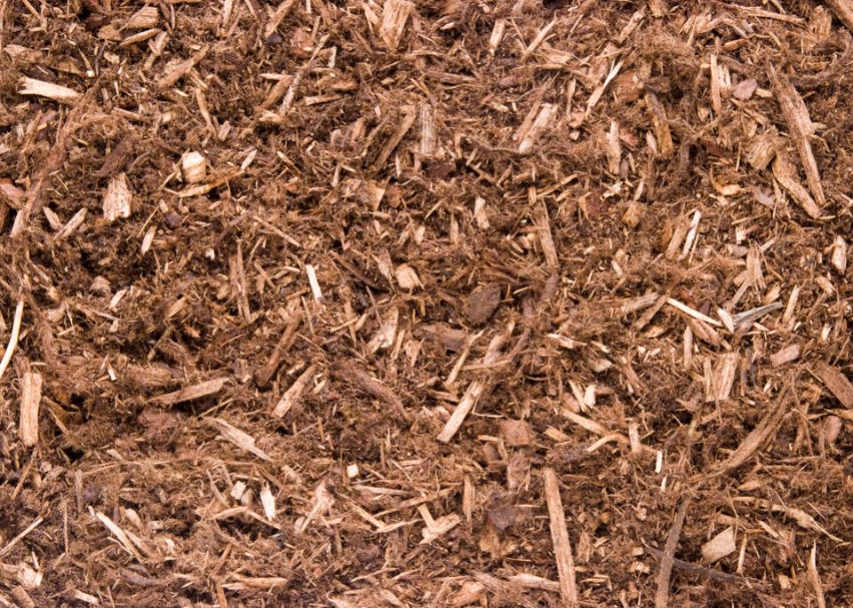 What Are the Disadvantages of Cedar Mulch