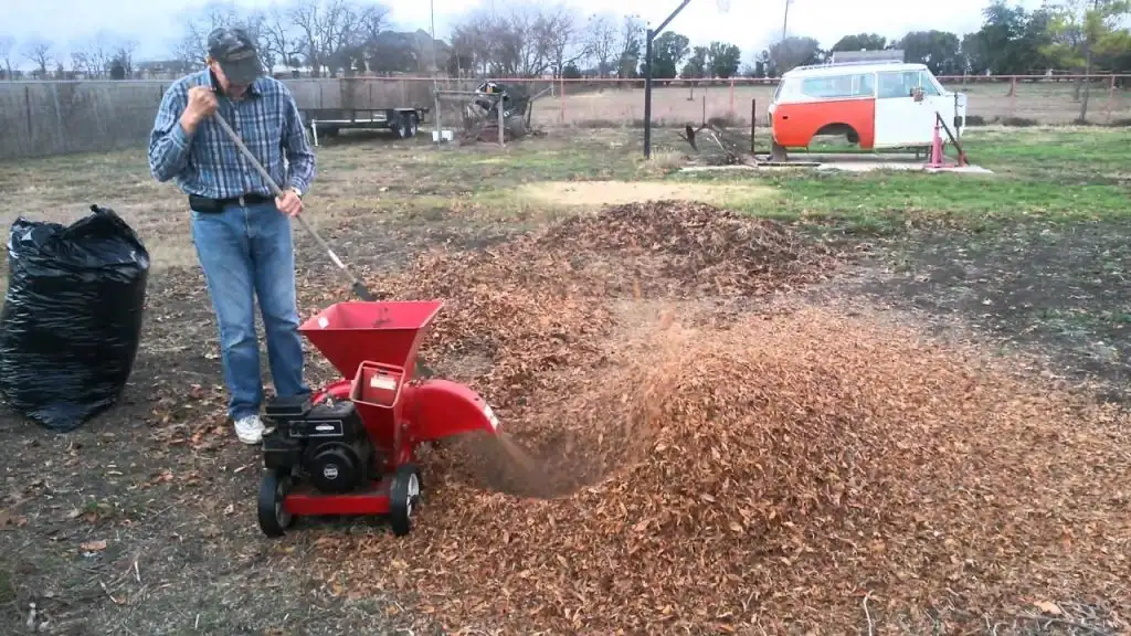 how to shred leaves for mulch