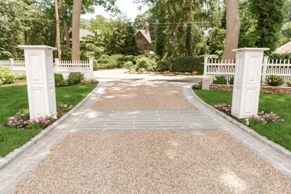 Driveway Entry Landscape Ideas
